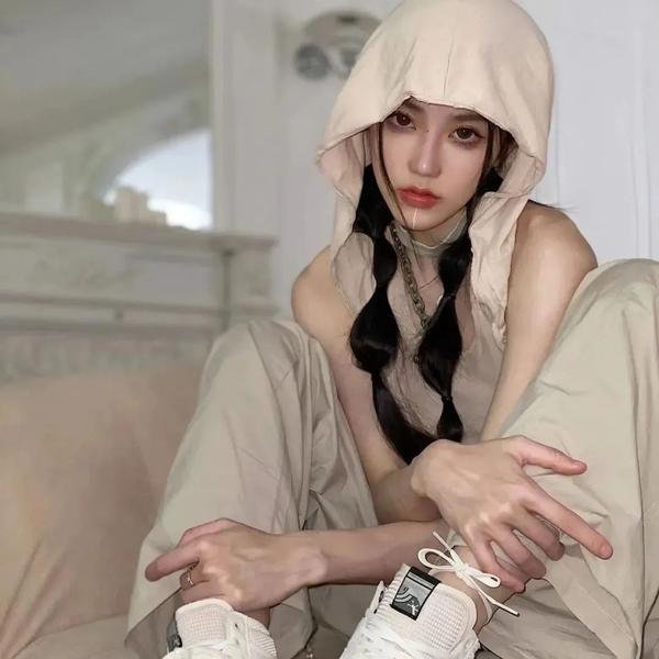 腼腆英雄